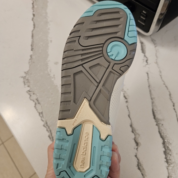 New Balance 550 brand new w7 - Picture 3 of 3